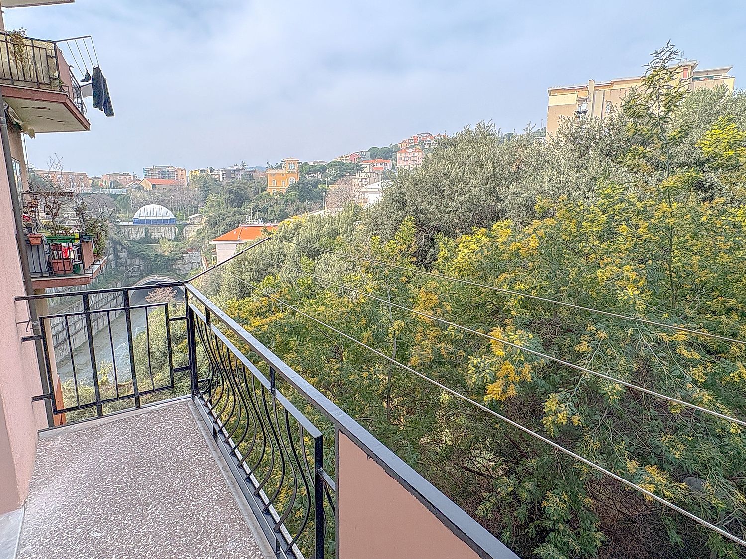 f14 577 savona valloria vendesi appartamento bilocale ristrutturato giardino1