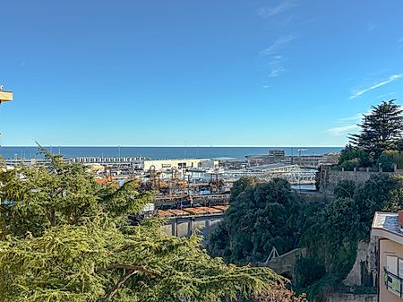 f14 571 savona valloria vendesi appartamento luminoso vista mare18