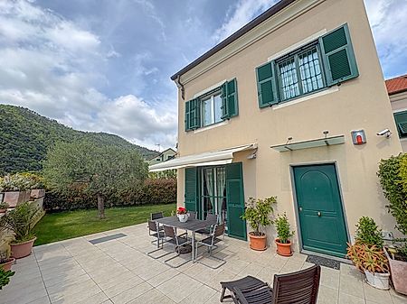 f14 585 albisola superiore vendesi casa semindipendente girdino box auto13