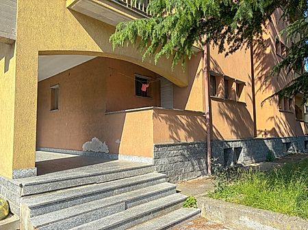 f14 594 cairo savona via pighini vendesi appartamento balcone residenziale1